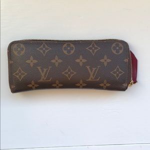 Louis Vuitton Zippy Wallet